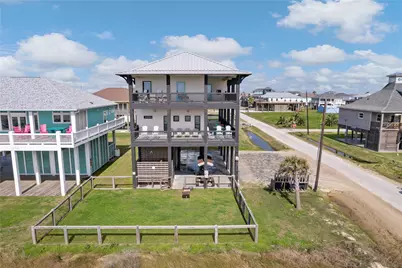 775 Townsend Drive, Crystal Beach, TX 77650 - Photo 3