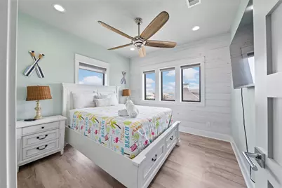 775 Townsend Drive, Crystal Beach, TX 77650 - Photo 37