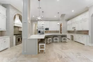 2 Hunnewell Way, The Woodlands, TX 77382 - Photo 11