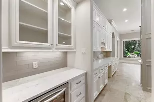 2 Hunnewell Way, The Woodlands, TX 77382 - Photo 15