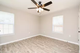 5433 Chennault Rd, Houston, TX 77033 - Photo 19