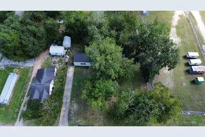 106 Gates Street, Devers, TX 77538 - Photo 3
