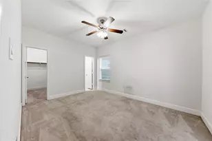 960 W 24th St, Houston, TX 77008 - Photo 5