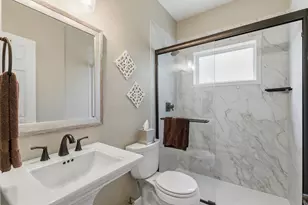 2 Villas Ways Dr, Conroe, TX 77356 - Photo 25