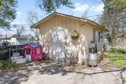 1326 Kathy Avenue, Sealy, TX 77474 - Photo 3