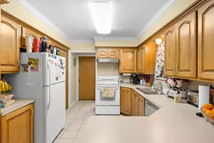 1326 Kathy Ave, Sealy, TX 77474 - Photo 15