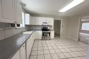 1106 Chapel Ln, El Campo, TX 77437 - Photo 13