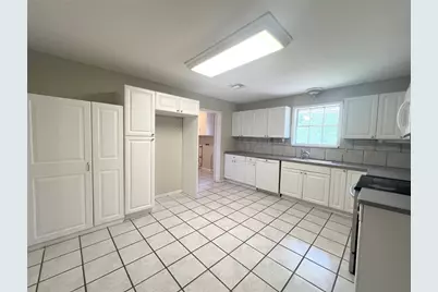 1106 Chapel Lane, El Campo, TX 77437 - Photo 11