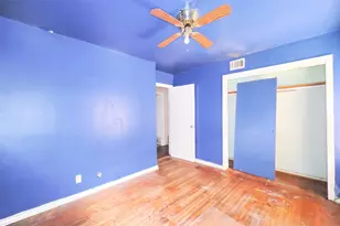 5602 Flamingo Dr, Houston, TX 77033 - Photo 7