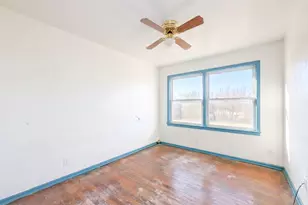 5602 Flamingo Dr, Houston, TX 77033 - Photo 9