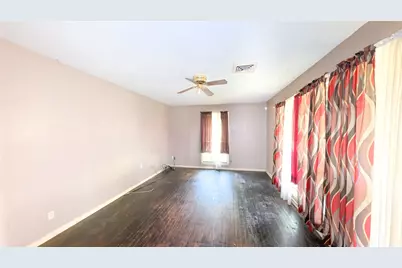 5602 Flamingo Drive, Houston, TX 77033 - Photo 3