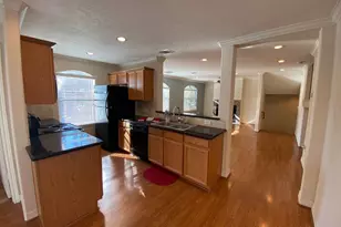 3710 Sherwood Ln, Houston, TX 77092 - Photo 5