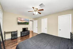 5870 Overdale St, Houston, TX 77033 - Photo 31