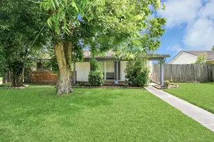 5870 Overdale St, Houston, TX 77033 - Photo 5