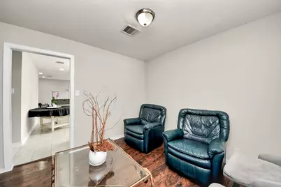 5870 Overdale Street, Houston, TX 77033 - Photo 17