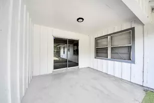 5870 Overdale St, Houston, TX 77033 - Photo 35