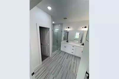 9332 Waller Street, Houston, TX 77012 - Photo 9