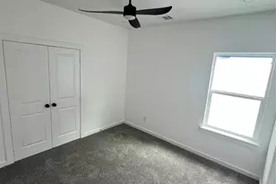 9332 Waller St, Houston, TX 77012 - Photo 11