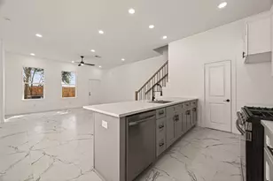 9332 Waller St, Houston, TX 77012 - Photo 7