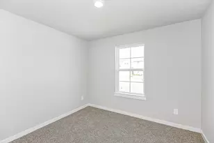 1665 Holly Trails St, Sour Lake, TX 77659 - Photo 5