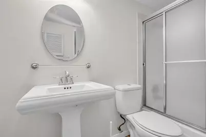 14715 Barryknoll Lane #124, Houston, TX 77079 - Photo 21