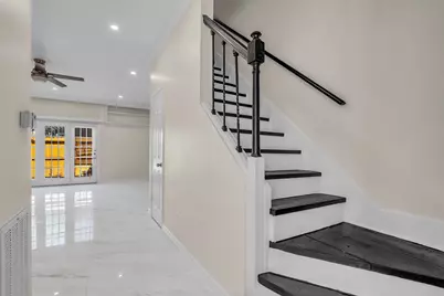 14715 Barryknoll Lane #124, Houston, TX 77079 - Photo 5