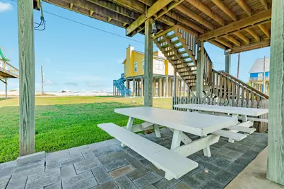 13214 Jolly Roger Drive, Freeport, TX 77541 - Photo 27