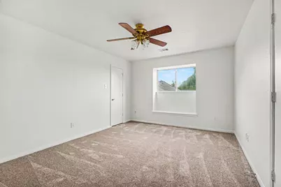 5123 Chase Park Gate Street, Bacliff, TX 77518 - Photo 17