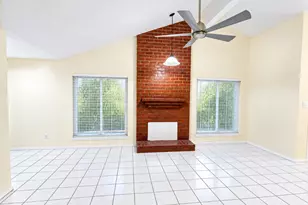 13226 Robinglen Dr, Houston, TX 77083 - Photo 5
