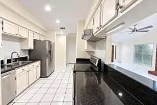 13226 Robinglen Dr, Houston, TX 77083 - Photo 9