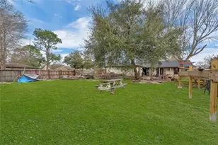 4004 Briarglen Dr, Dickinson, TX 77539 - Photo 27