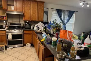 11001 Groveshire Dr, Texas City, TX 77591 - Photo 9