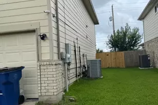 11001 Groveshire Dr, Texas City, TX 77591 - Photo 3