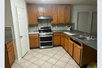 11001 Groveshire Drive, Texas City, TX 77591 - Photo 13