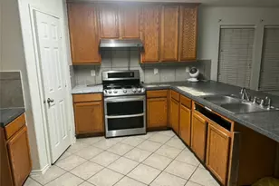 11001 Groveshire Dr, Texas City, TX 77591 - Photo 13