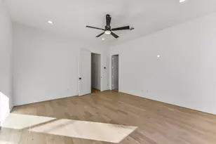 1902 Nantucket Dr, Houston, TX 77057 - Photo 13