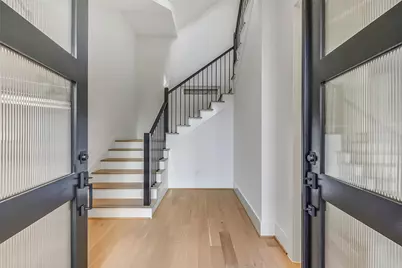 1902 Nantucket Drive, Houston, TX 77057 - Photo 9