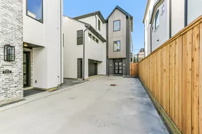 1902 Nantucket Drive, Houston, TX 77057 - Photo 3