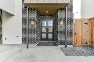 1902 Nantucket Dr, Houston, TX 77057 - Photo 5