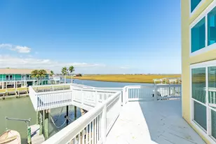 431 Swordfish Ln, Surfside Beach, TX 77541 - Photo 9