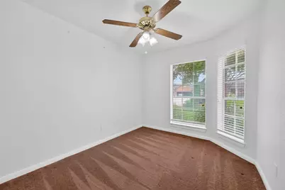 914 W Peach Hollow Circle, Pearland, TX 77584 - Photo 7