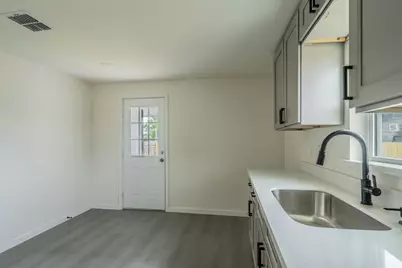 7821 Ethel Street, Houston, TX 77028 - Photo 5