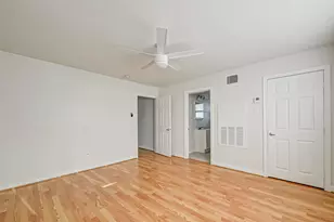 218 E 14th St, Houston, TX 77008 - Photo 9