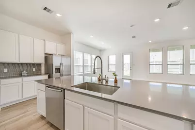 9607 Sterling Arbor Drive, Baytown, TX 77521 - Photo 7