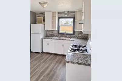 7617 Delavan Drive, Houston, TX 77028 - Photo 17