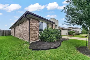 8122 Hush Hts Dr, Rosharon, TX 77583 - Photo 17
