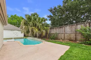 111 Bending Brook Ln, Dickinson, TX 77539 - Photo 45