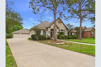 111 Bending Brook Lane, Dickinson, TX 77539 - Photo 3