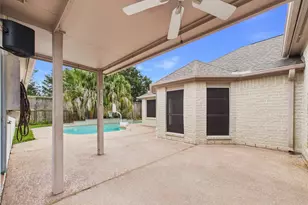 111 Bending Brook Ln, Dickinson, TX 77539 - Photo 47