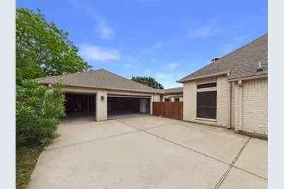 111 Bending Brook Lane, Dickinson, TX 77539 - Photo 5